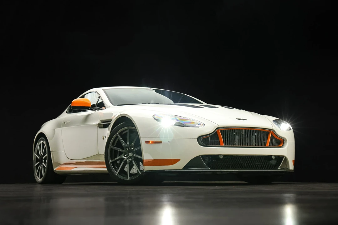 2017 Aston Martin V12 Vantage (2010-2018) - Image 10 of 31