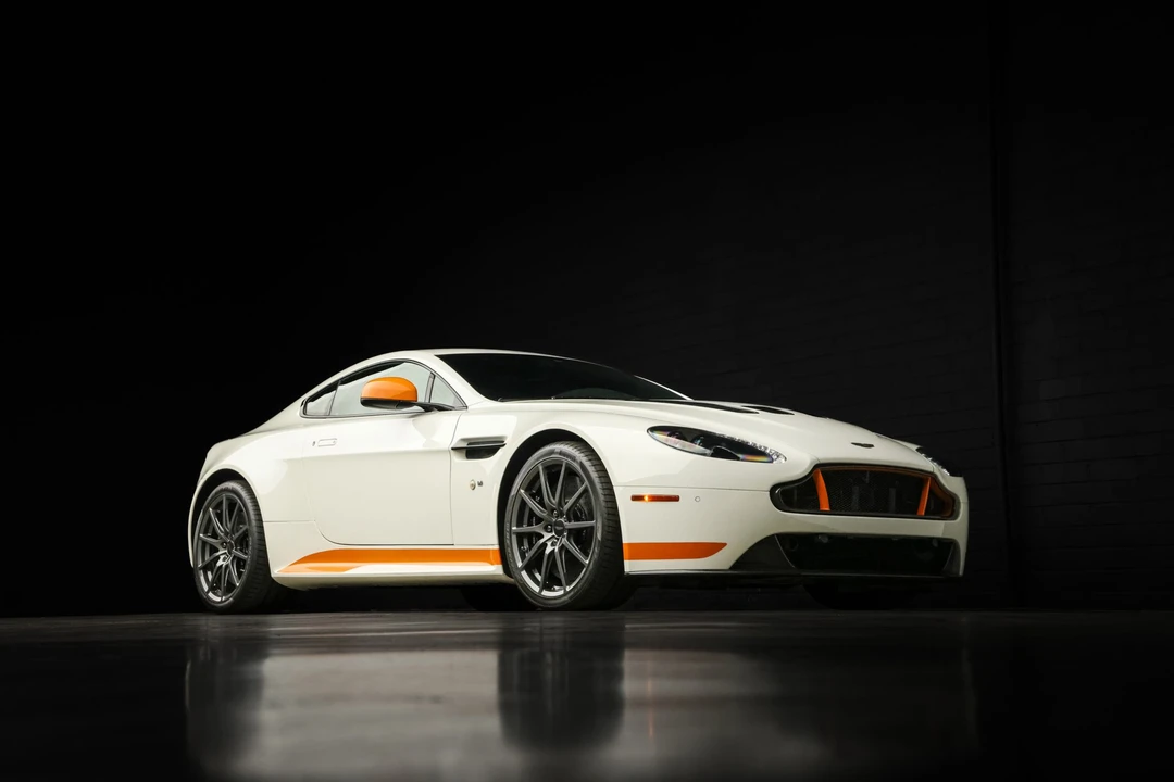 2017 Aston Martin V12 Vantage (2010-2018) - Image 11 of 31
