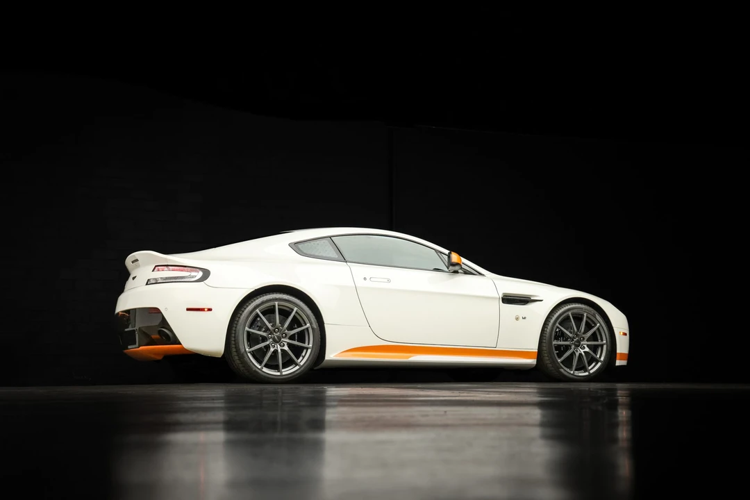 2017 Aston Martin V12 Vantage (2010-2018) - Image 16 of 31