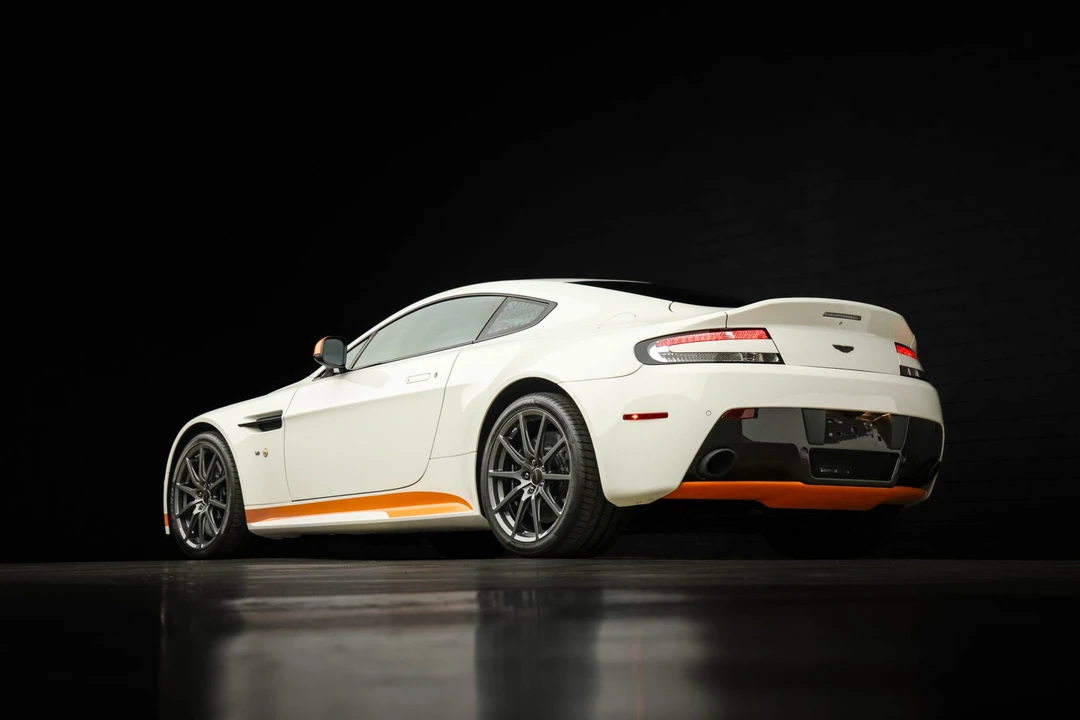 2017 Aston Martin V12 Vantage (2010-2018) - Image 23 of 31