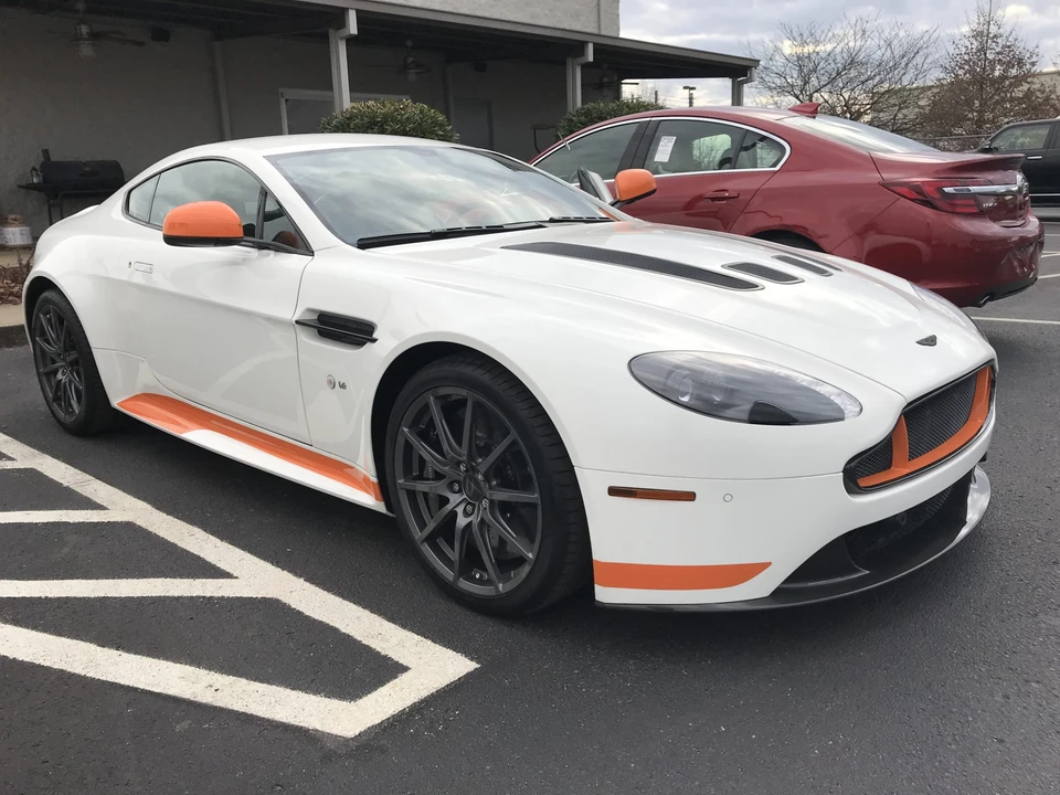 2017 Aston Martin V12 Vantage (2010-2018) - Image 14 of 31