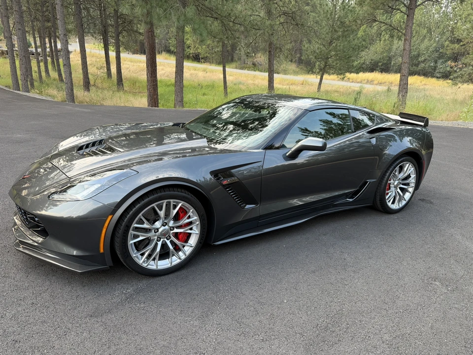 2017 Chevrolet Corvette C7 Z06 - Image 2 of 31