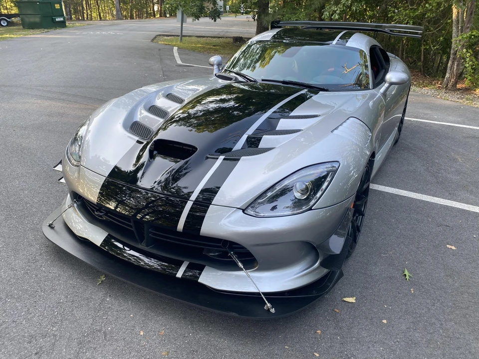 2017 Dodge Viper ACR 5th Gen - Image 2 of 31