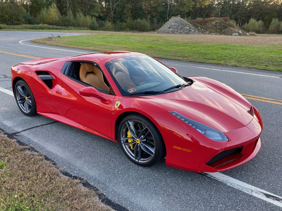 2017 Ferrari 488 Spider - Image 23 of 31
