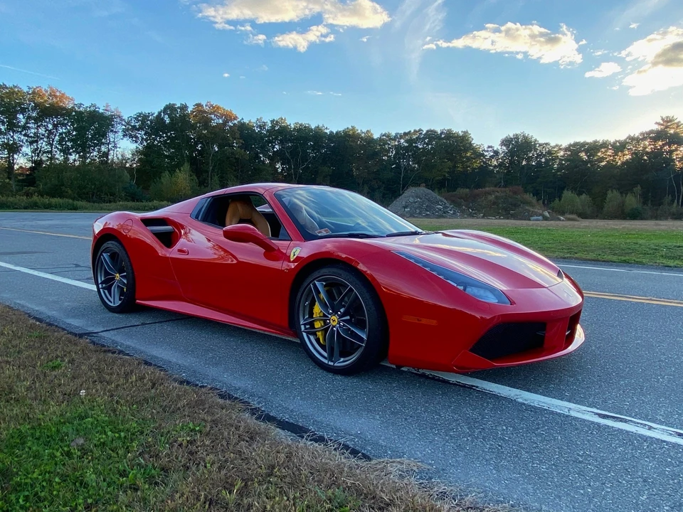 2017 Ferrari 488 Spider - Image 21 of 31