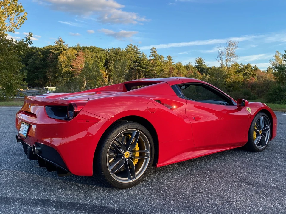 2017 Ferrari 488 Spider - Image 16 of 31