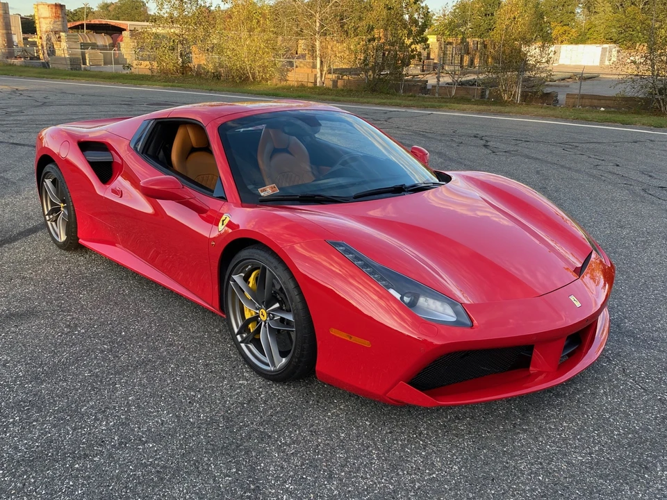 2017 Ferrari 488 Spider - Image 24 of 31