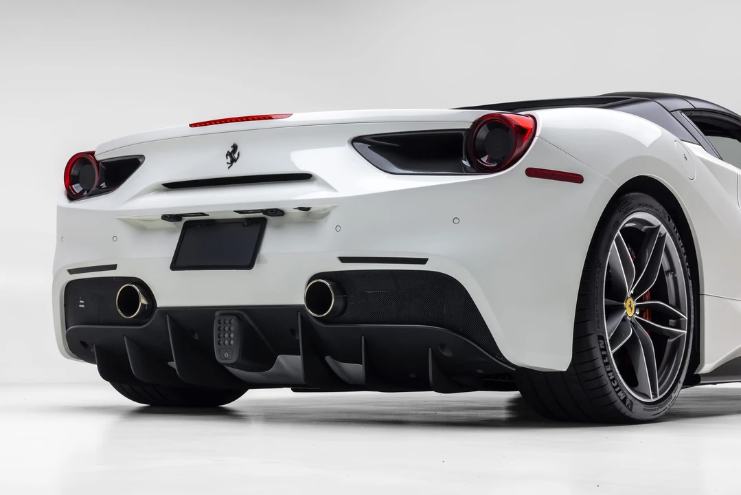 2017 Ferrari 488 Spider - Image 25 of 31