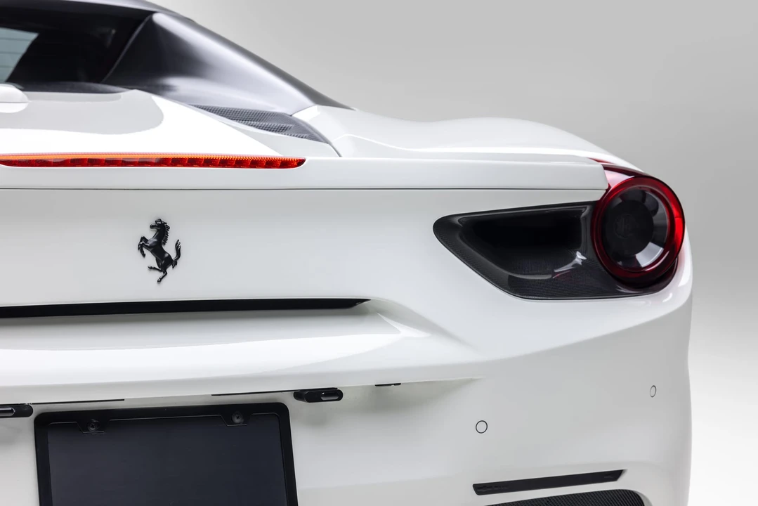 2017 Ferrari 488 Spider - Image 24 of 31