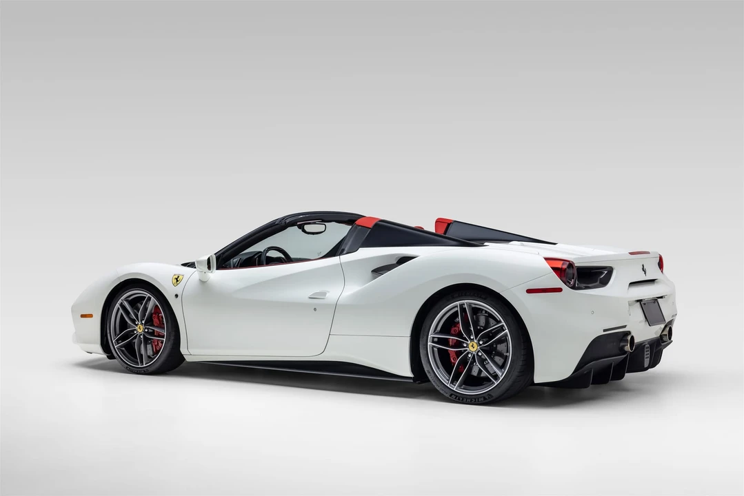 2017 Ferrari 488 Spider - Image 15 of 31