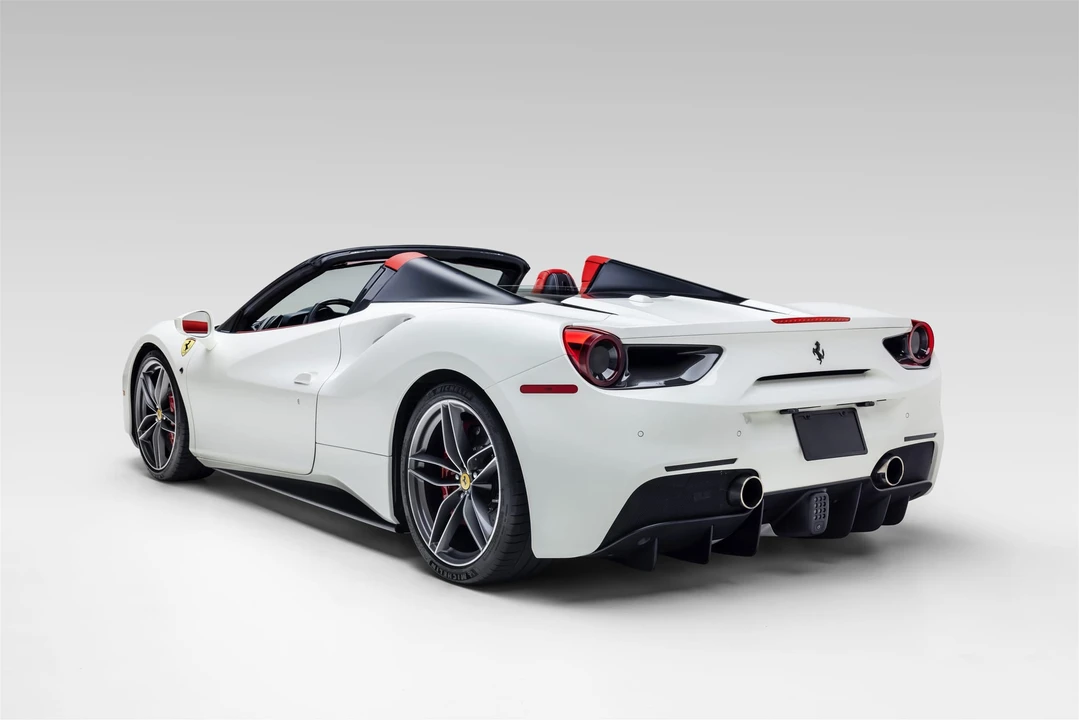 2017 Ferrari 488 Spider - Image 14 of 31