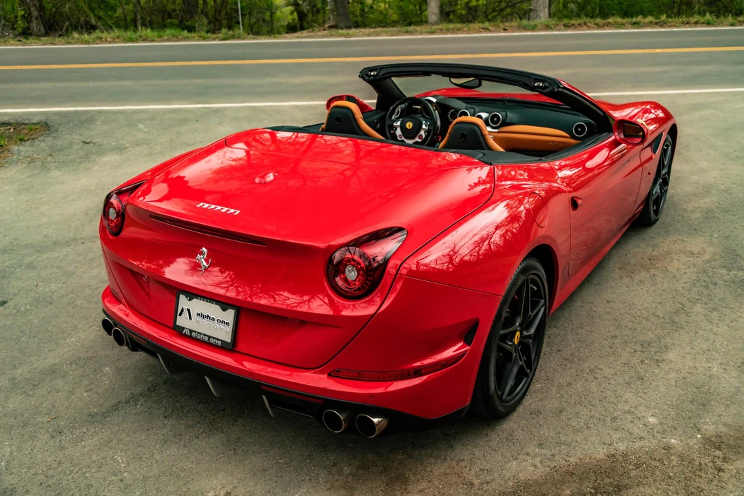 2017 Ferrari California T - Image 12 of 31