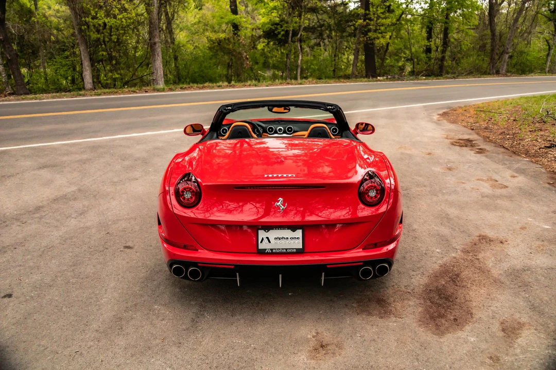 2017 Ferrari California T - Image 11 of 31