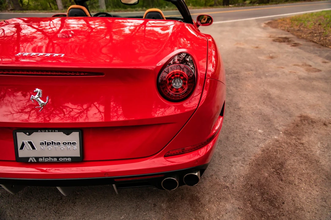 2017 Ferrari California T - Image 21 of 31