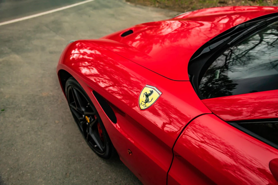 2017 Ferrari California T - Image 17 of 31