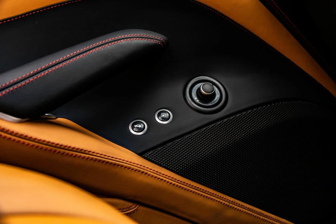 2017 Ferrari California T - Image 30 of 31