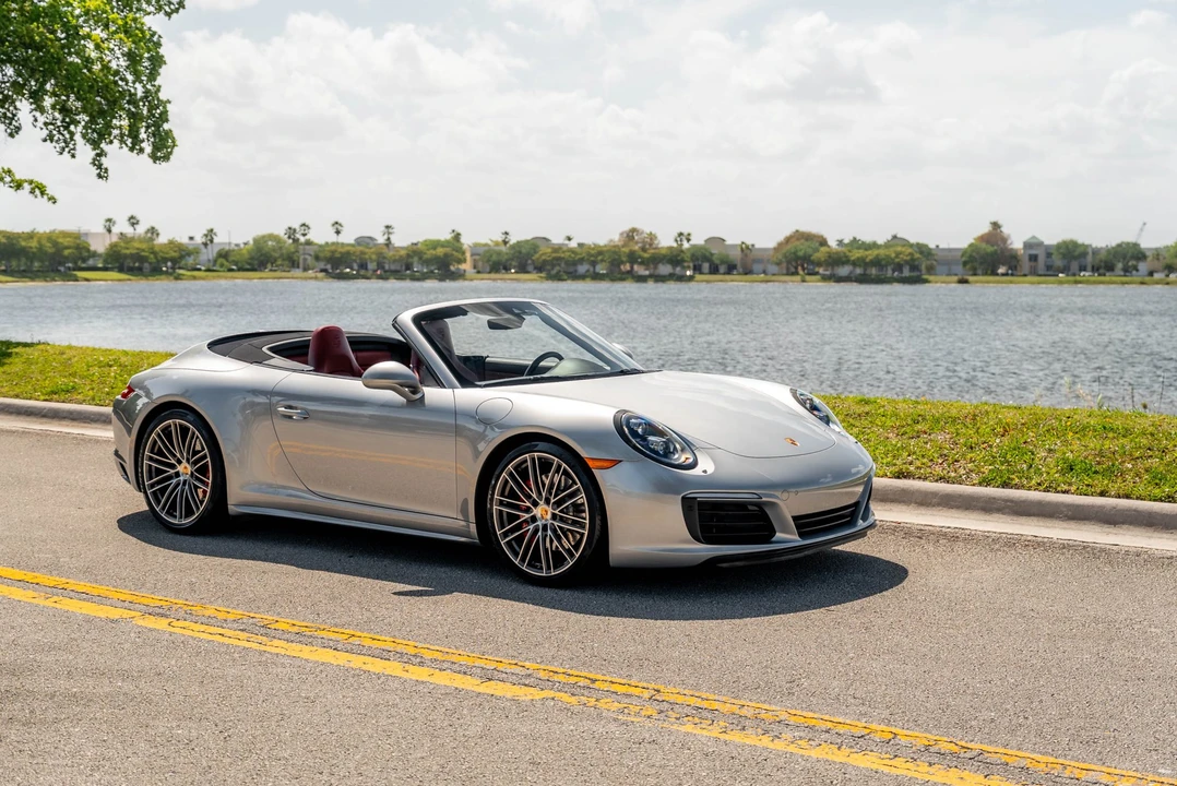 2017 Porsche 991 Carrera 4S - Image 11 of 31