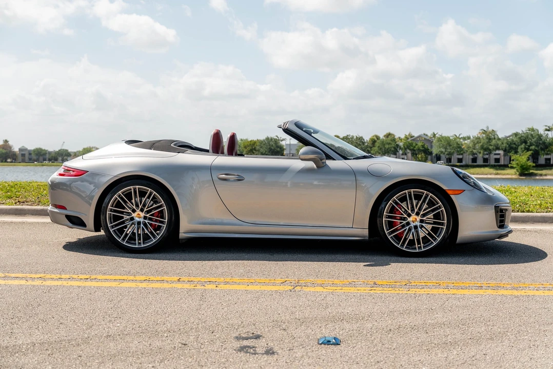 2017 Porsche 991 Carrera 4S - Image 10 of 31