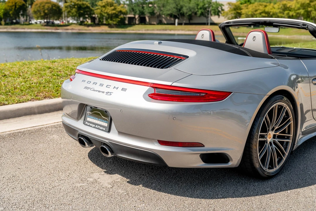 2017 Porsche 991 Carrera 4S - Image 22 of 31