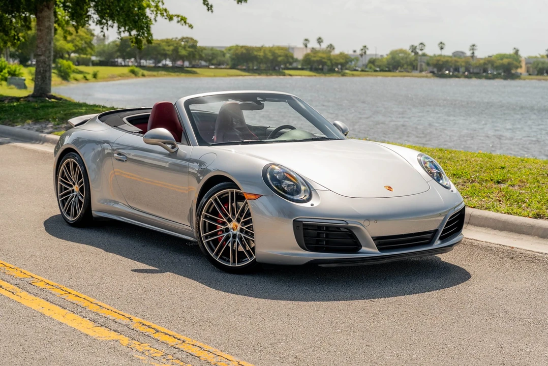 2017 Porsche 991 Carrera 4S - Image 14 of 31