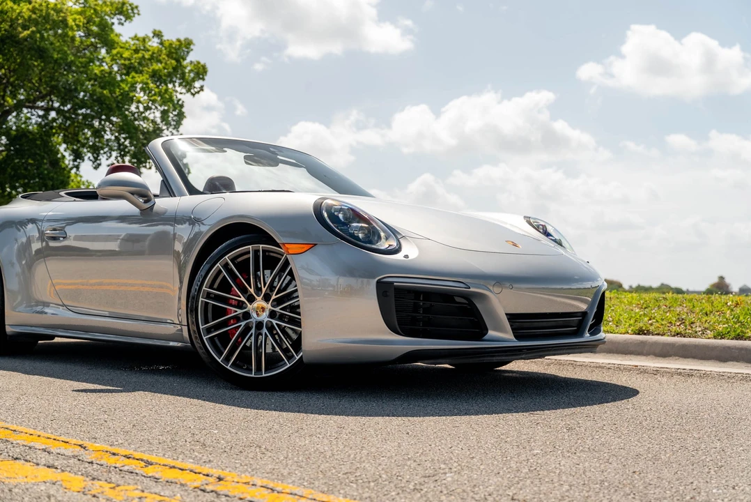 2017 Porsche 991 Carrera 4S - Image 19 of 31