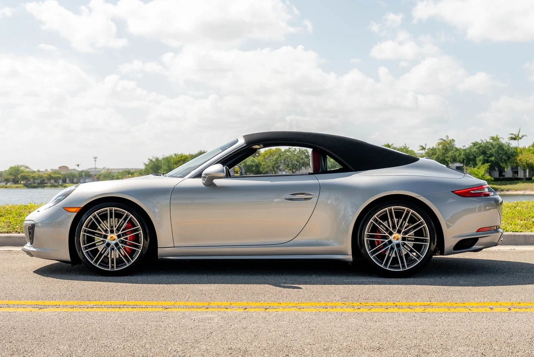 2017 Porsche 991 Carrera 4S - Image 17 of 31