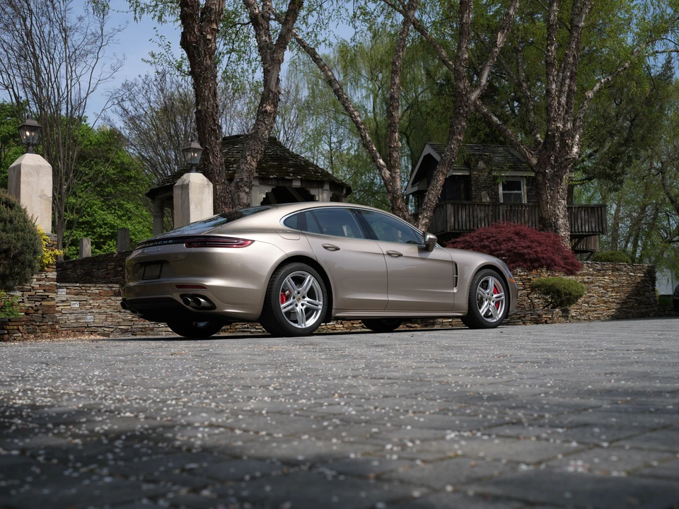 2017 Porsche 971 Panamera Turbo - Image 27 of 31