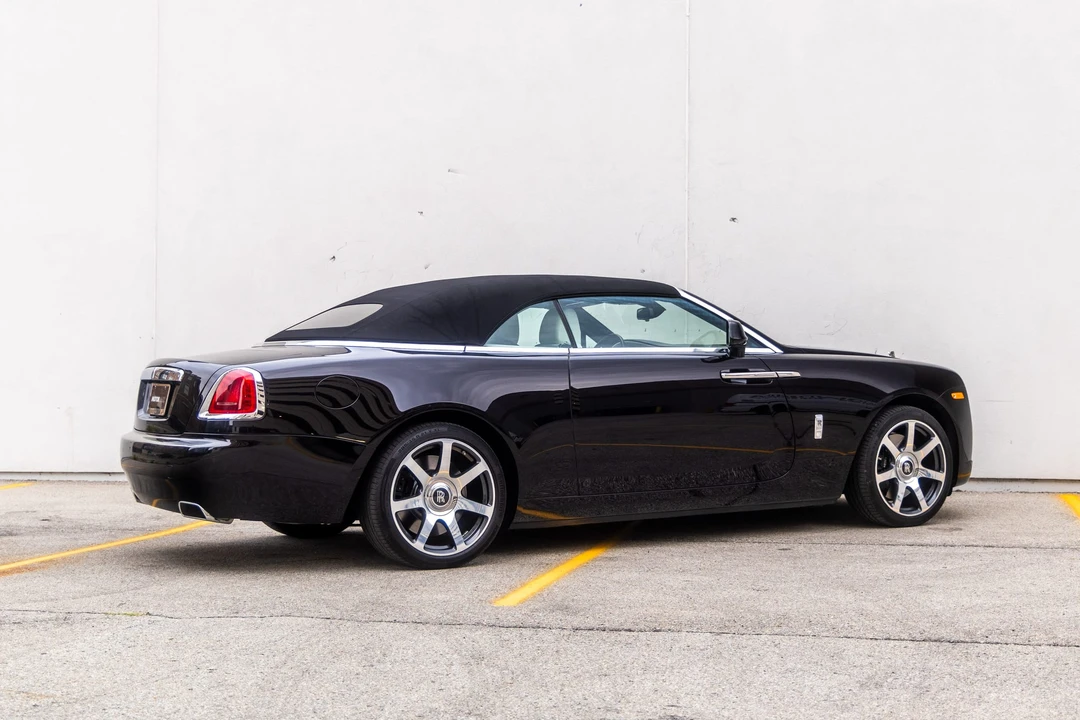 2017 Rolls-Royce Dawn - Image 27 of 31