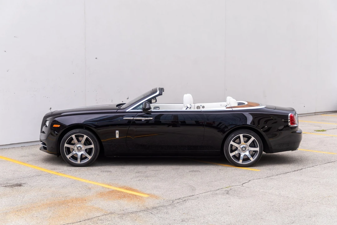 2017 Rolls-Royce Dawn - Image 10 of 31