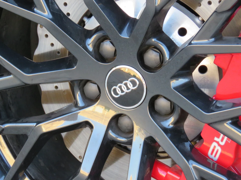 2018 Audi 4S R8 - Image 30 of 31