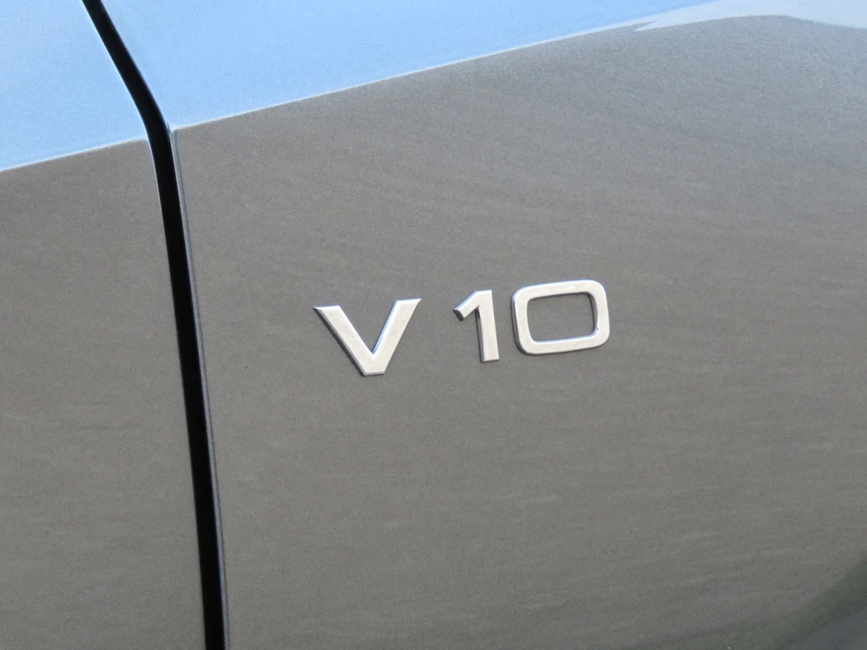 2018 Audi 4S R8 - Image 27 of 31
