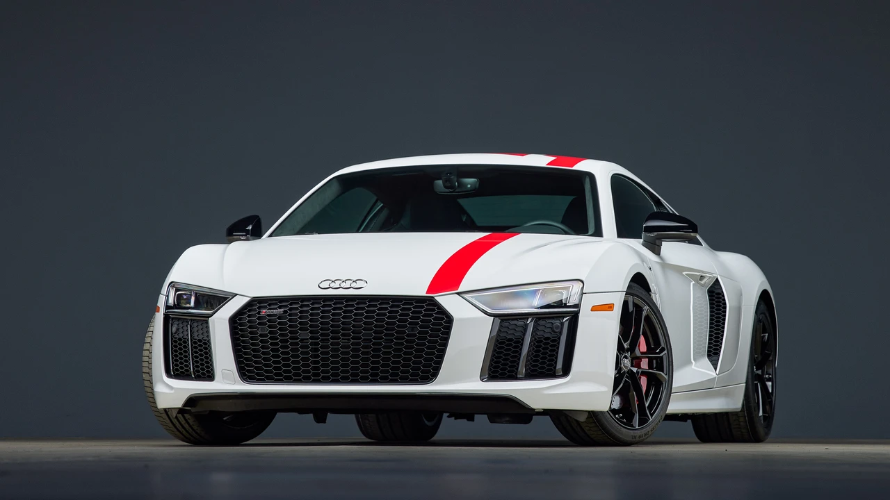 2018 Audi 4S R8 - Image 2 of 31