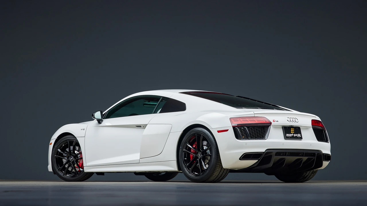 2018 Audi 4S R8 - Image 6 of 31