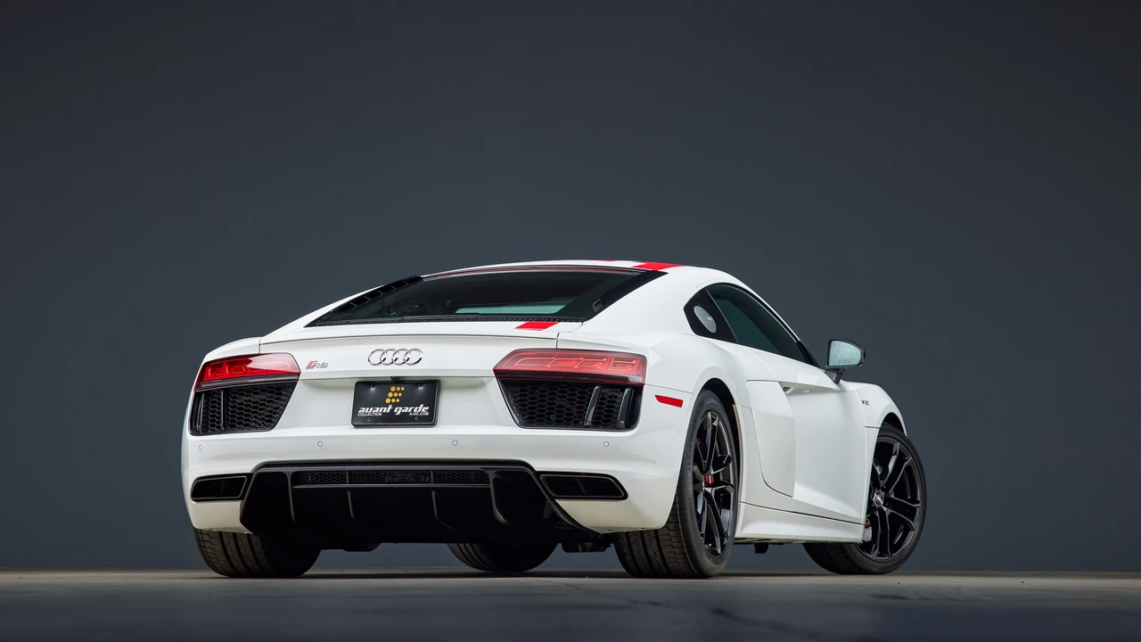 2018 Audi 4S R8 - Image 10 of 31