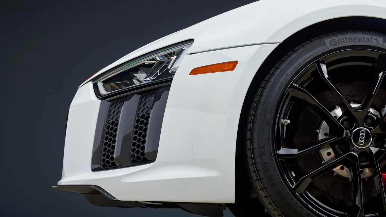 2018 Audi 4S R8 - Image 27 of 31