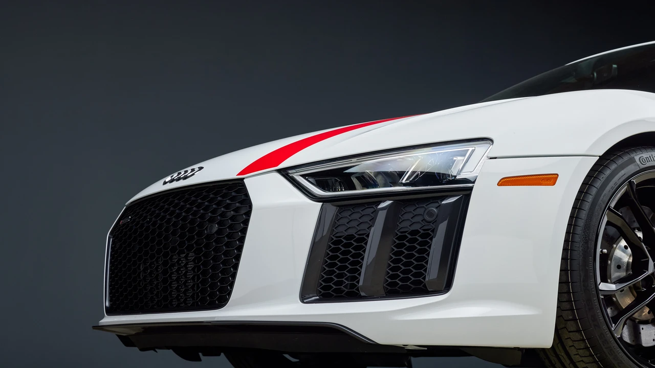 2018 Audi 4S R8 - Image 30 of 31