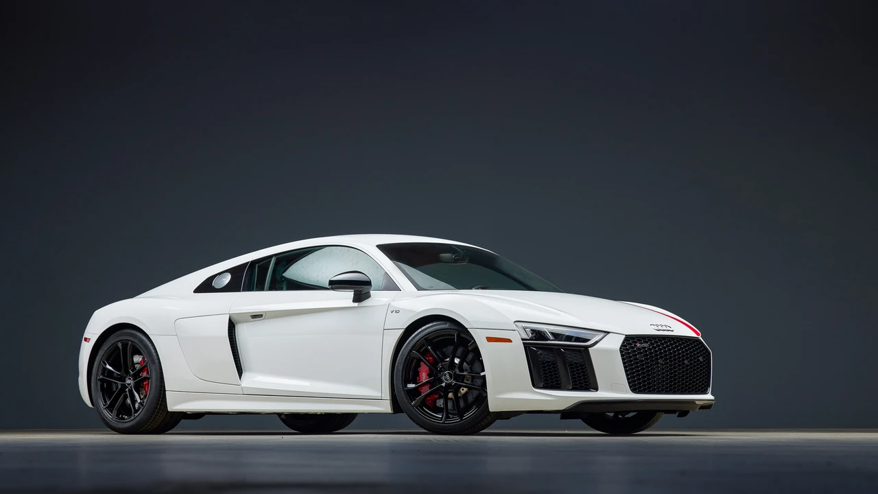 2018 Audi 4S R8 - Image 14 of 31