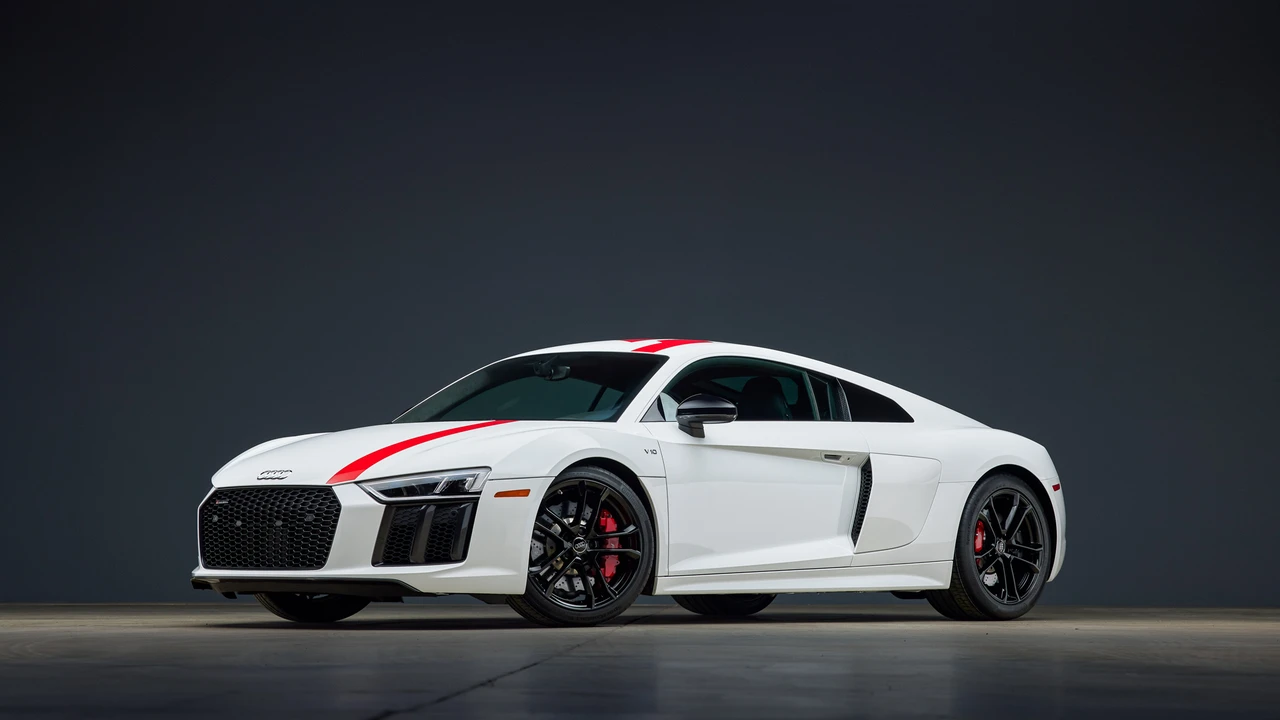 2018 Audi 4S R8 - Image 3 of 31