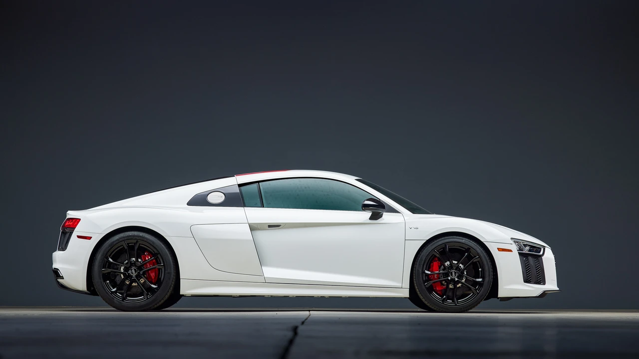 2018 Audi 4S R8 - Image 13 of 31