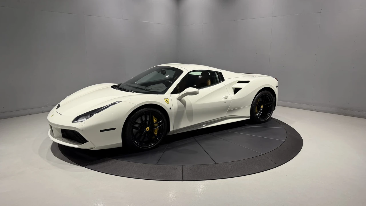 2018 Ferrari 488 Spider - Image 2 of 31