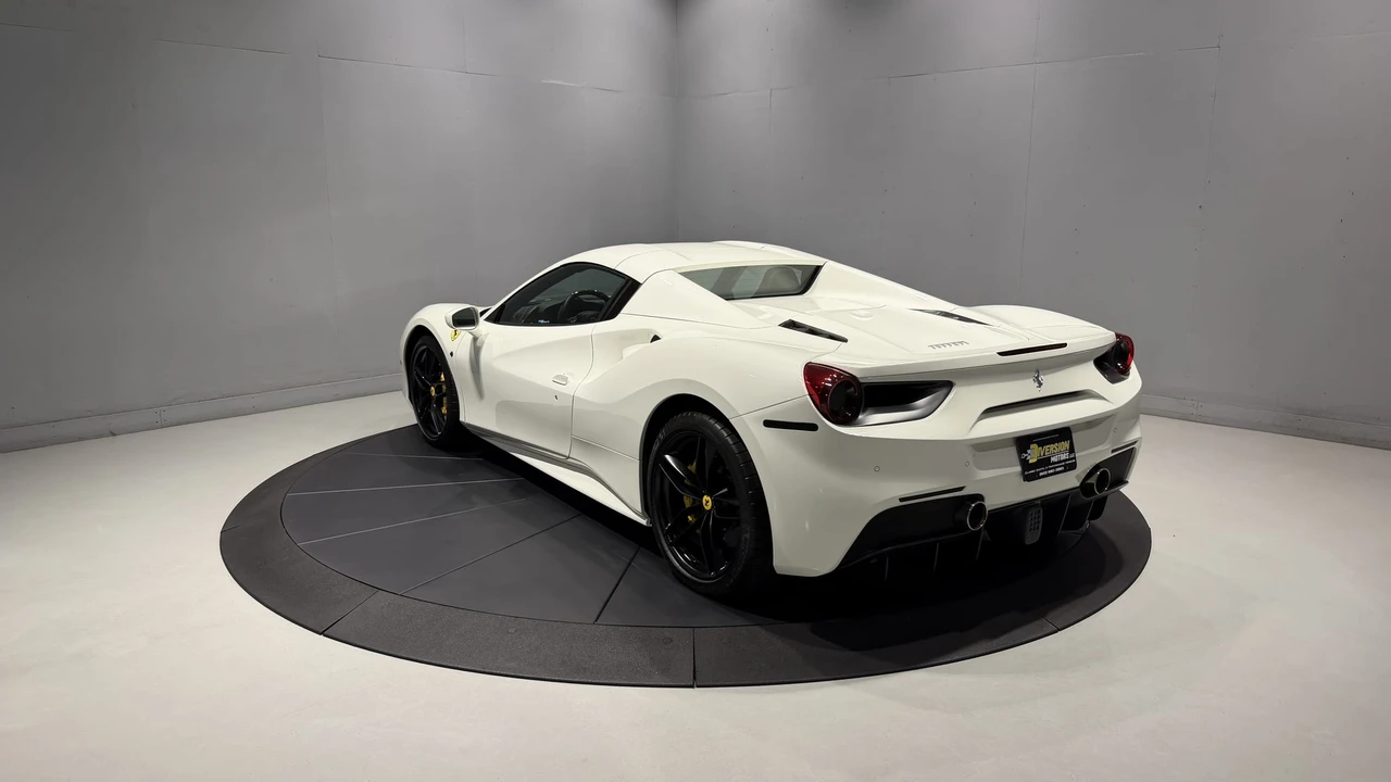 2018 Ferrari 488 Spider - Image 23 of 31