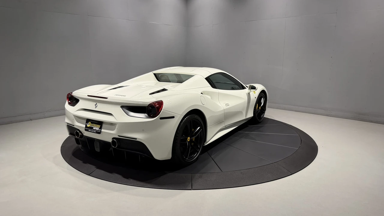2018 Ferrari 488 Spider - Image 18 of 31