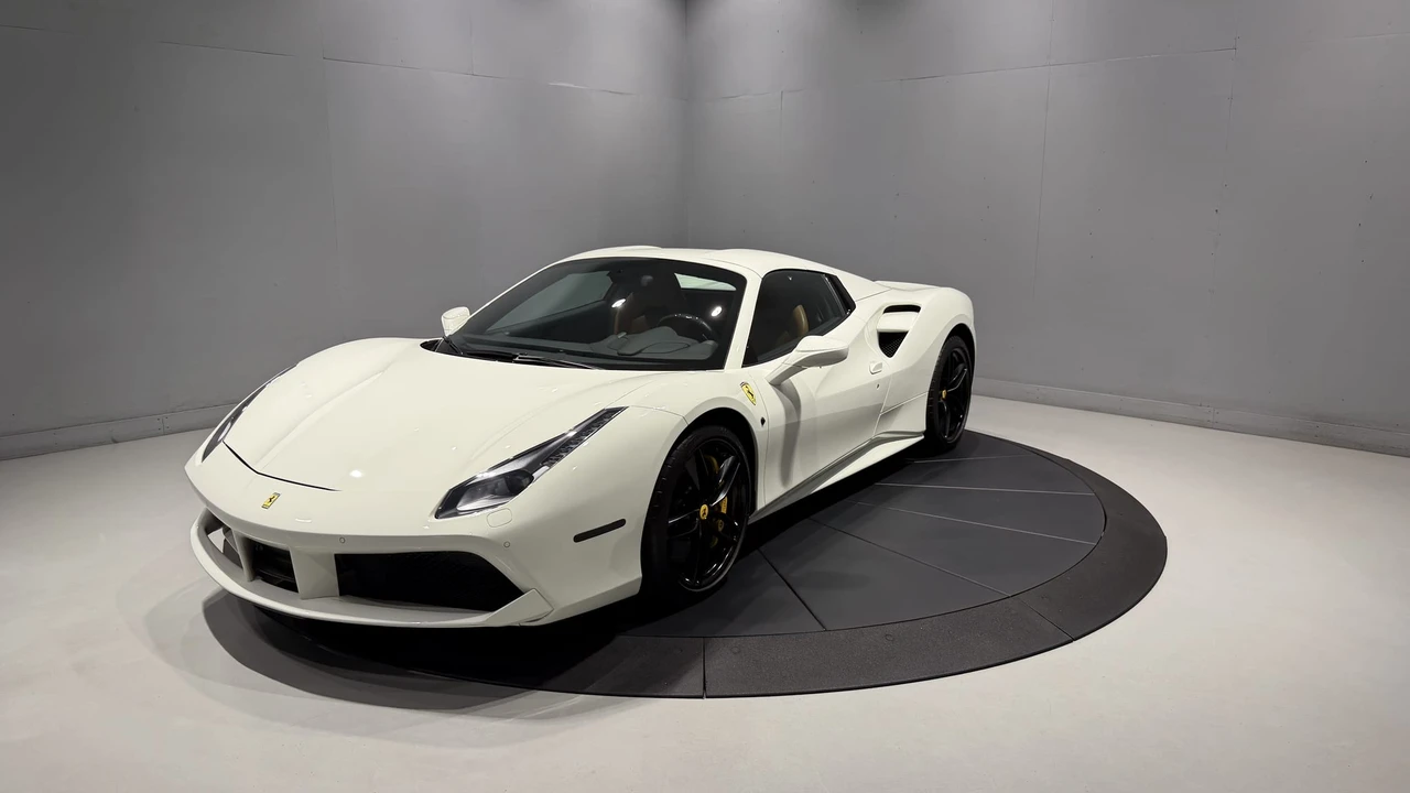 2018 Ferrari 488 Spider - Image 4 of 31