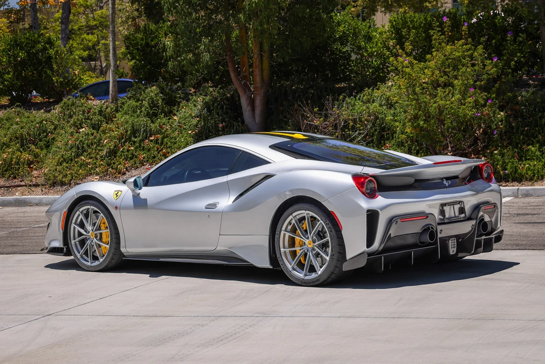 2019 Ferrari 488 Pista - Image 10 of 31