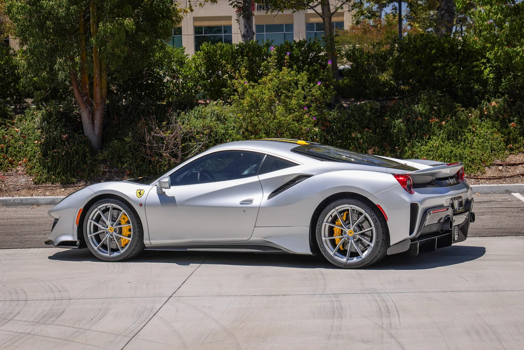 2019 Ferrari 488 Pista - Image 8 of 31