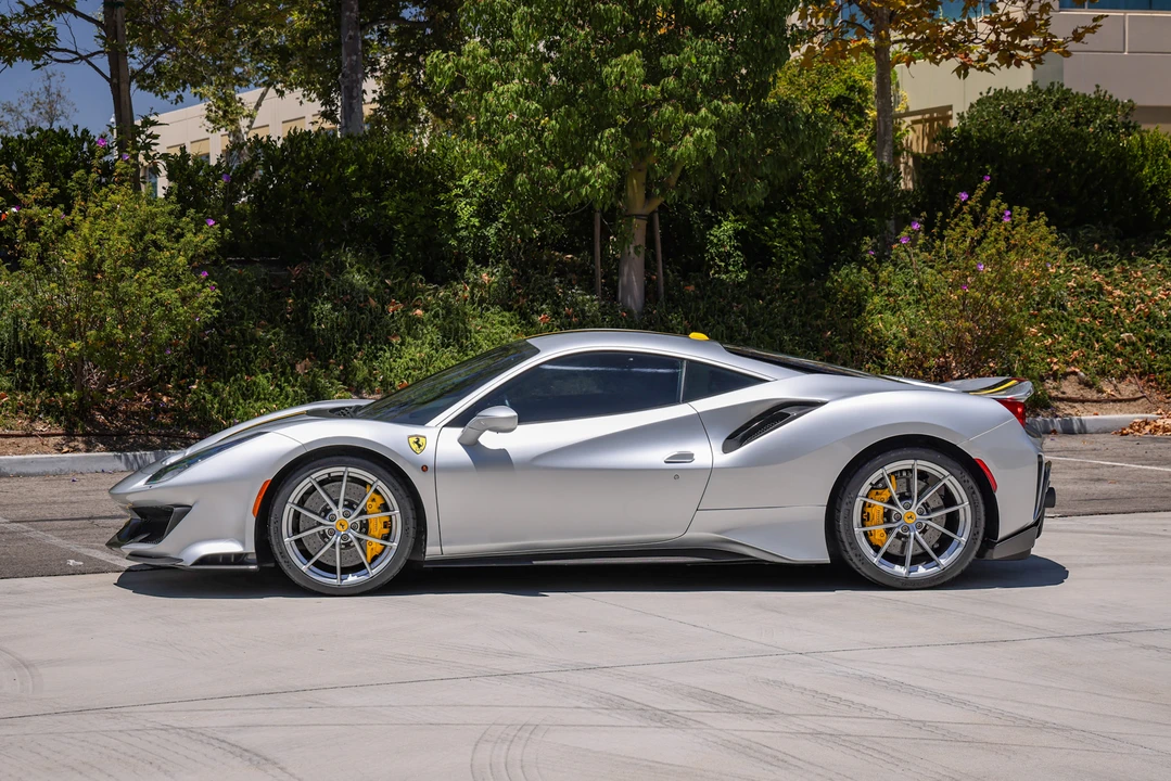 2019 Ferrari 488 Pista - Image 7 of 31