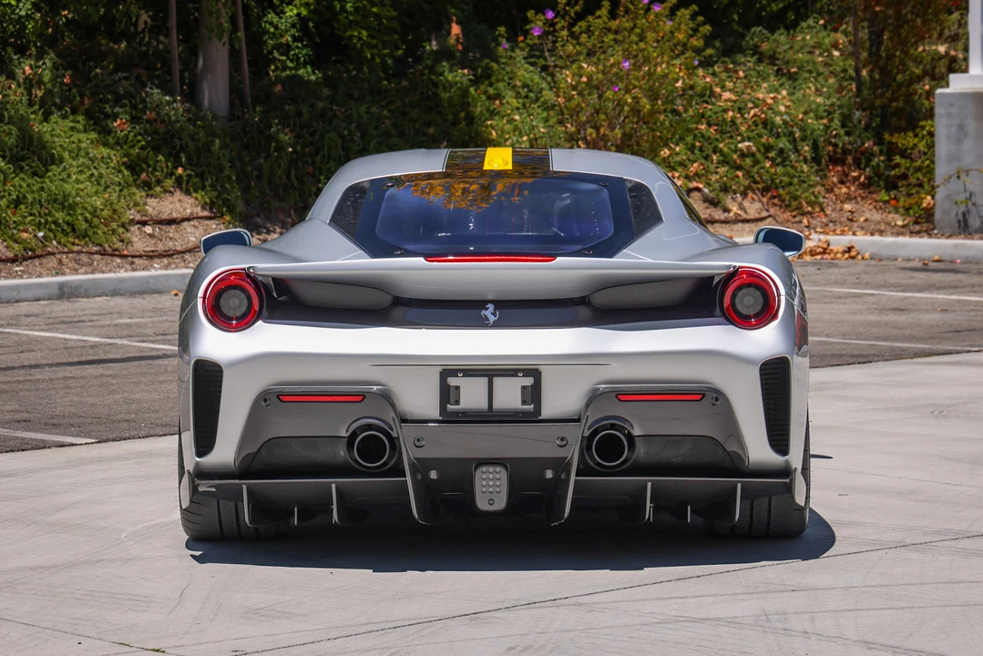 2019 Ferrari 488 Pista - Image 12 of 31