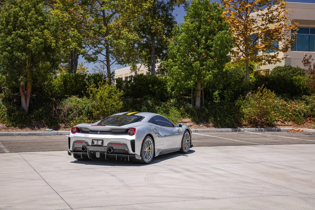 2019 Ferrari 488 Pista - Image 13 of 31