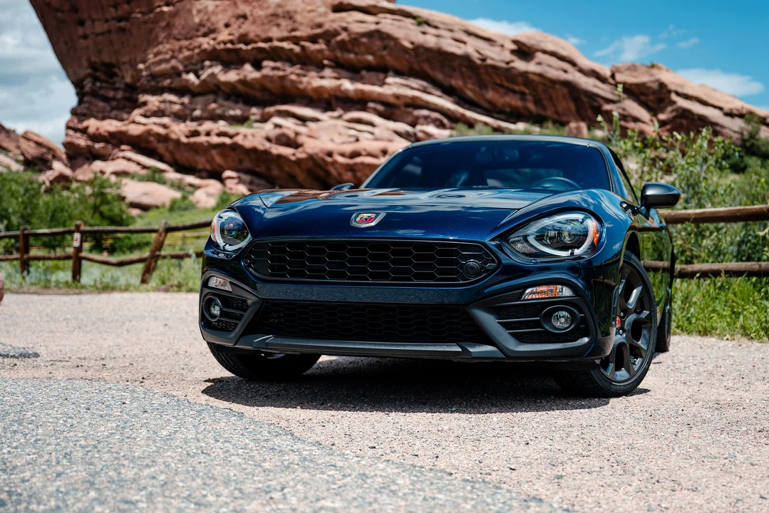 2019 Fiat 124 Spider - Image 2 of 31