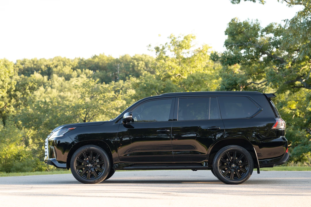 2019 Lexus LX 3rd Gen - Image 4 of 31